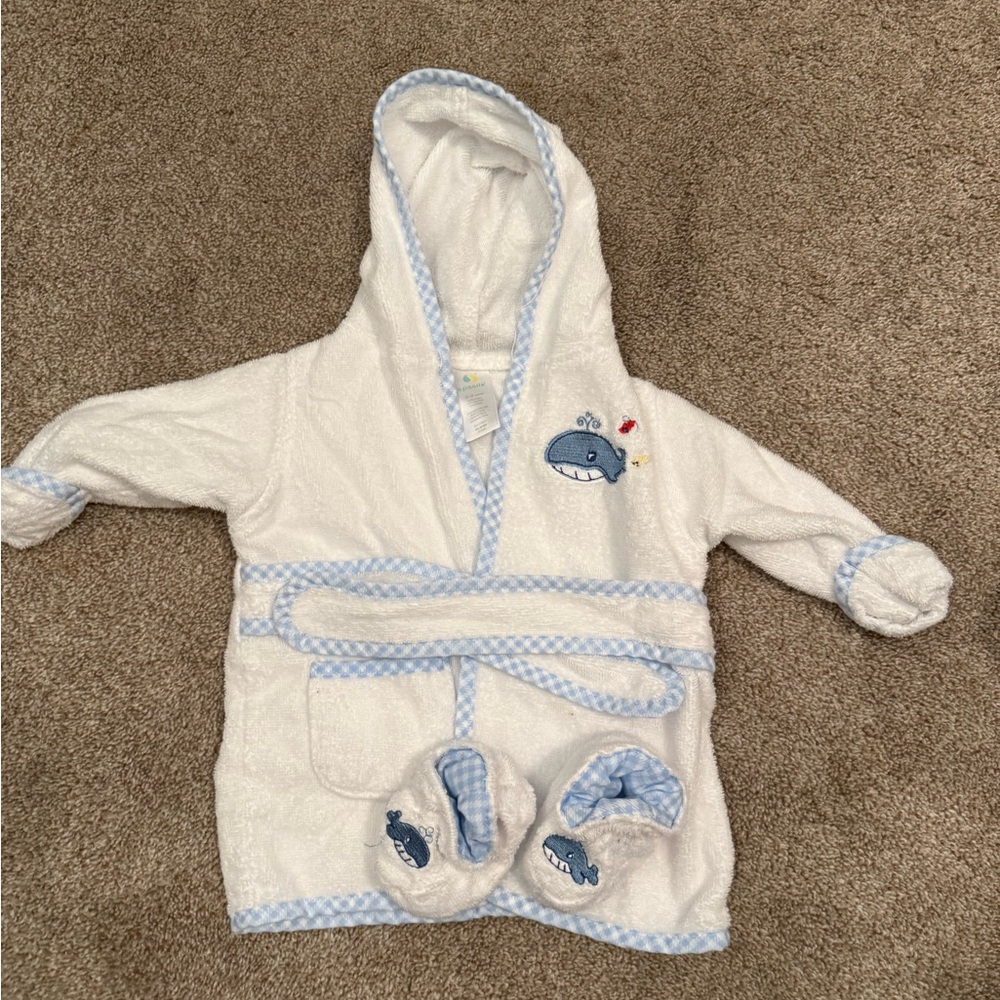 Spasilk Whale Embroidered Baby Bathrobe with Booties